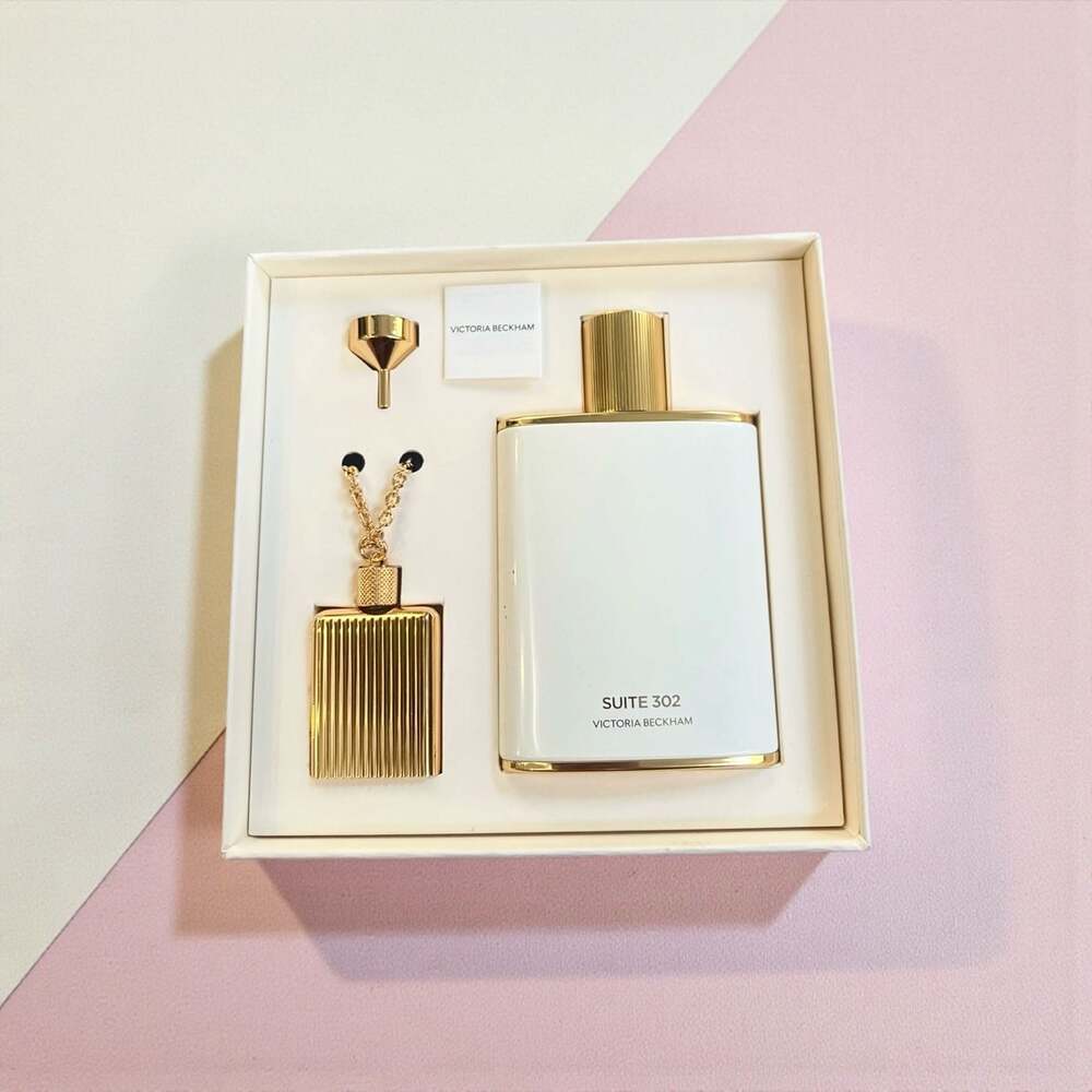 Victoria Beckham Beauty Suite 302 Eau de Parfum Vintage Necklace Collection Set!